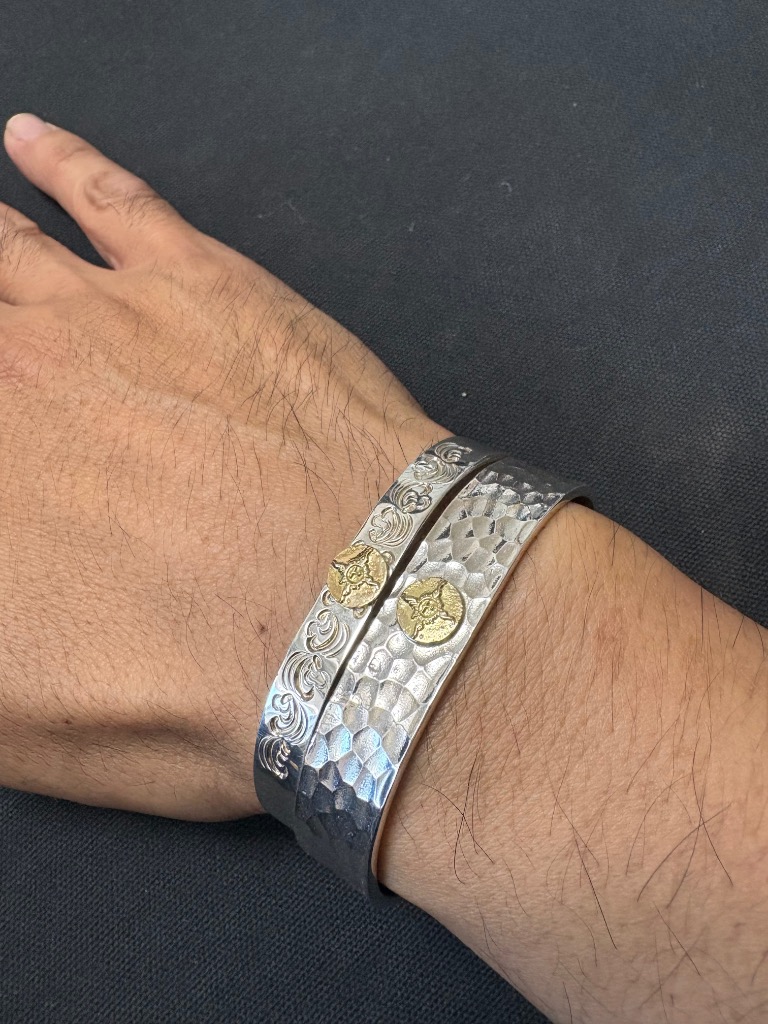 ファーストアローズ FIRST-ARROW's BR-013 K18付平打8mm カラ草彫り