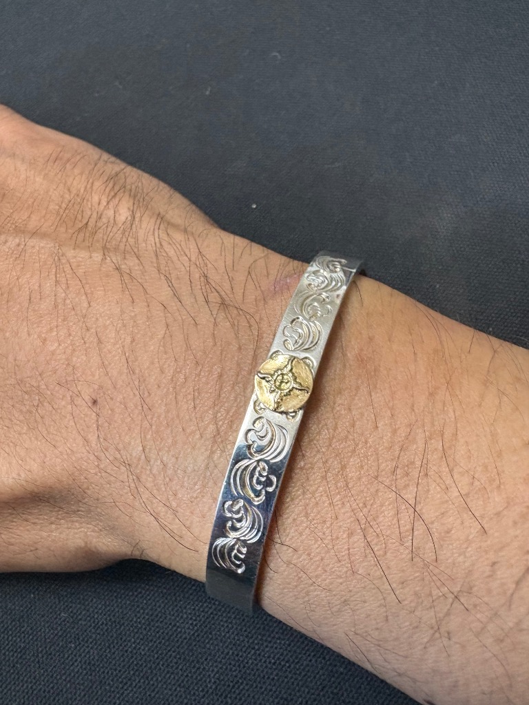 ファーストアローズ FIRST-ARROW's BR-013 K18付平打8mm カラ草彫り