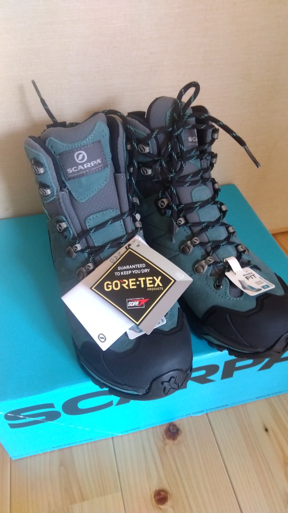 スカルパ ZG トレック GTX レディース (SC22026) ／ 登山靴 トレッキングシューズ ミドルカット ゴアテックス ビブラムソール  防水透湿 撥水