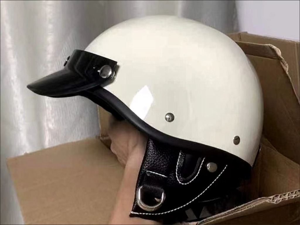 公道使用不可 装飾用ヘルメット ハーフヘルメット 人気ポリヘル