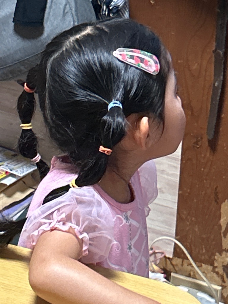 ミニシリコンベビー　指しゃぶりの女の子　黒髪 ミニシリコンベビー 指しゃぶりの女の子 黒髪