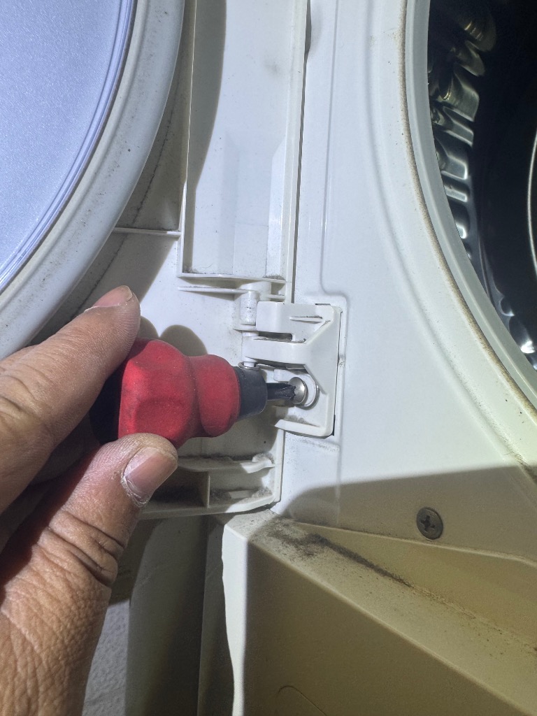 Panasonic パナソニック ANH2131D3660 衣類乾燥機用 ラッチA Panasonic パナソニック ANH2131D3660 衣類乾燥機用 ラッチA
