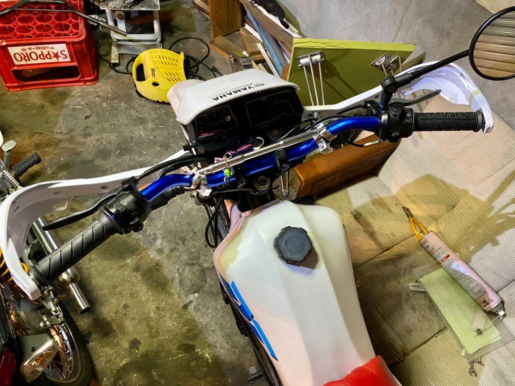 汎用 ブレスバー付 アルミ バーハンドル 青 新品 バイクパーツ