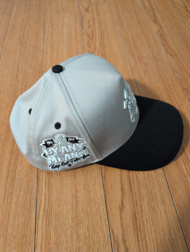 KEEP OUT FAKE LOVE キープアウト フェイクラブ WORLD FAMOUS NY
