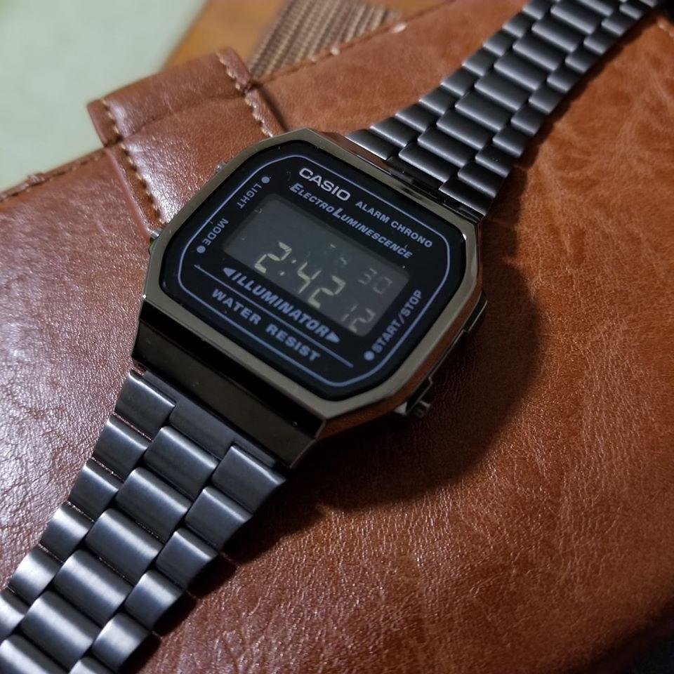 CASIO Alarm Chronograph カシオ アラームクロノグラフ ユニセックス 腕時計 ガンメタメタルベルト 海外モデル A168WGG- 1B :A168WGG-1B:BRIGHTヤフー店 通販 