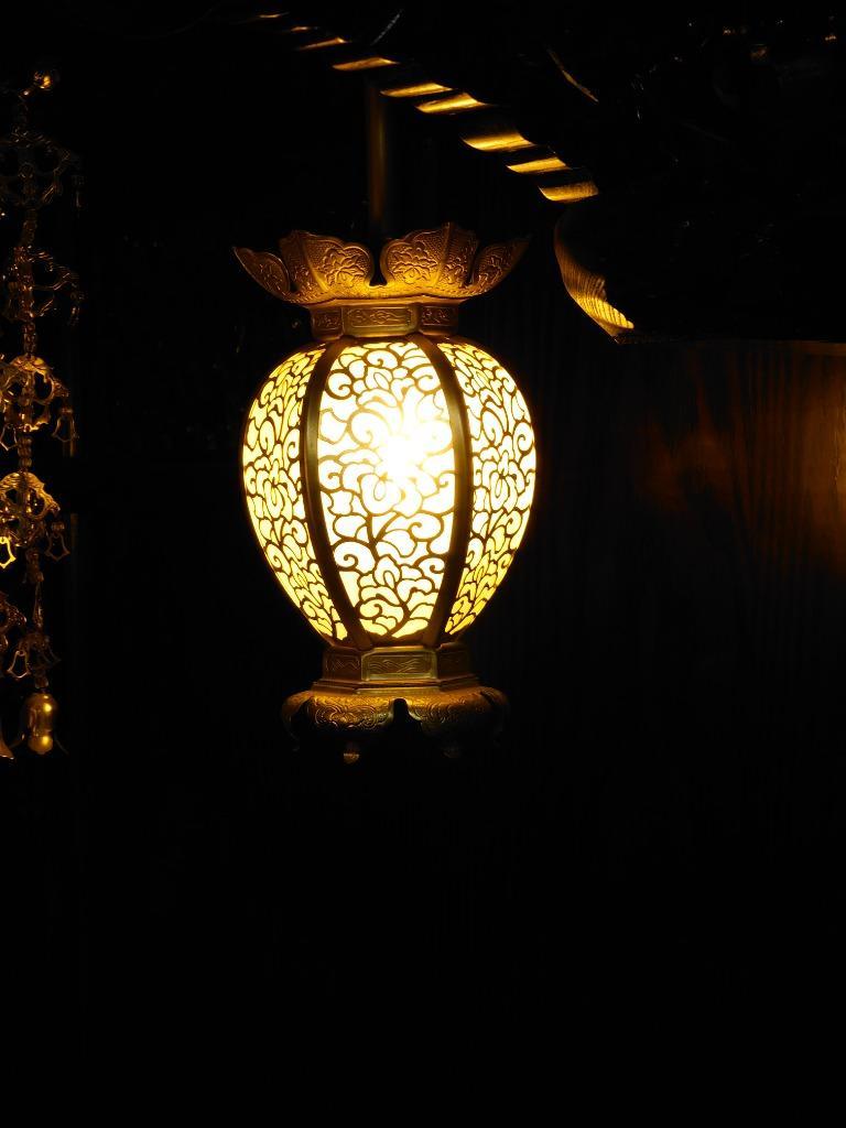 楽天1位】 灯ろう LED 照明 仏壇 吊り 燈篭 本丸  中 アルミ 金色 led電装2灯 セット 仏具 一対 