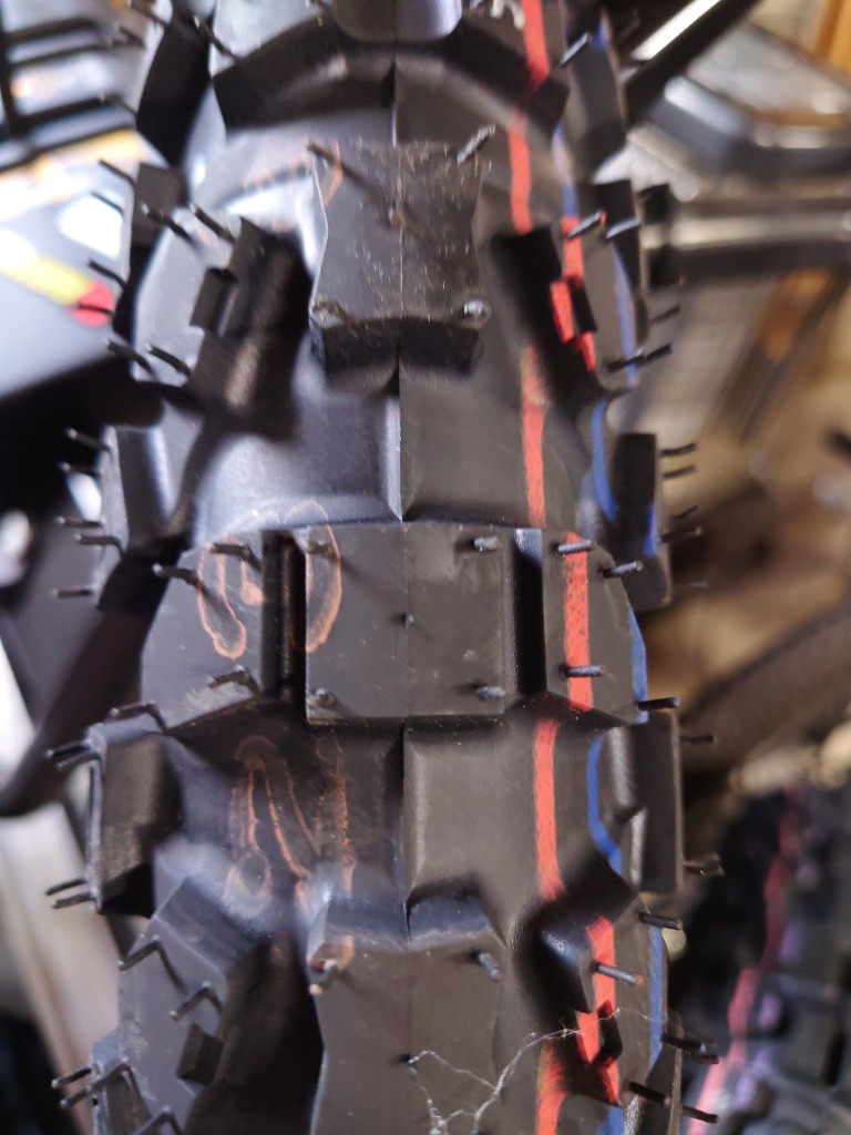 IRCタイヤ　GP-610 120/80-18 M/C 62P チューブレス IRC GP-610 120/80-18 (バイク用タイヤ) 価格比較 - 価格.com