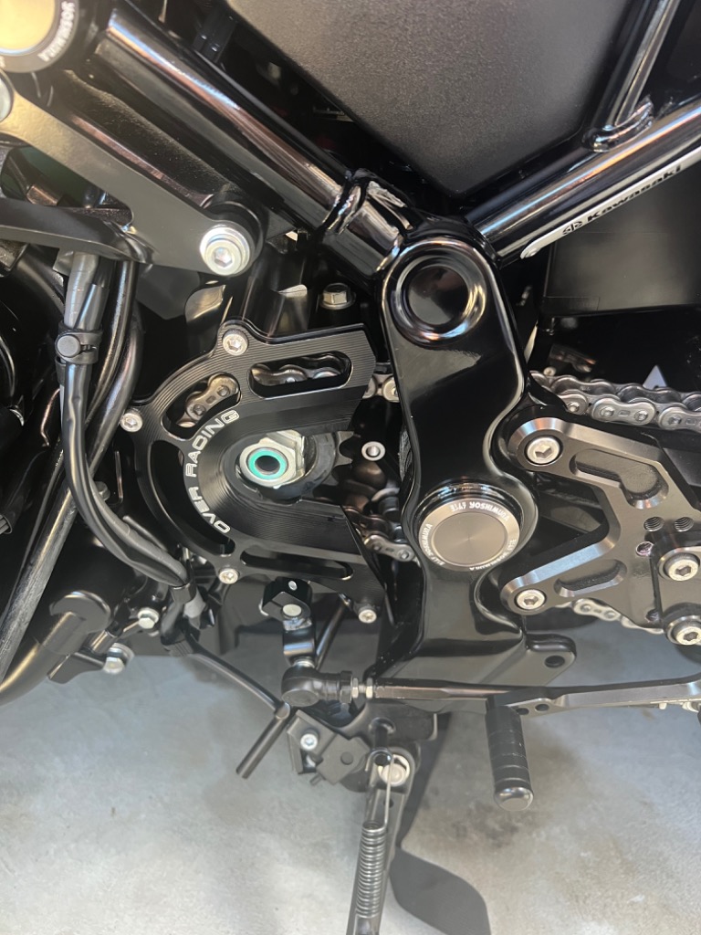 OVER RACING オーバーレーシング Z900RS スプロケットカバー