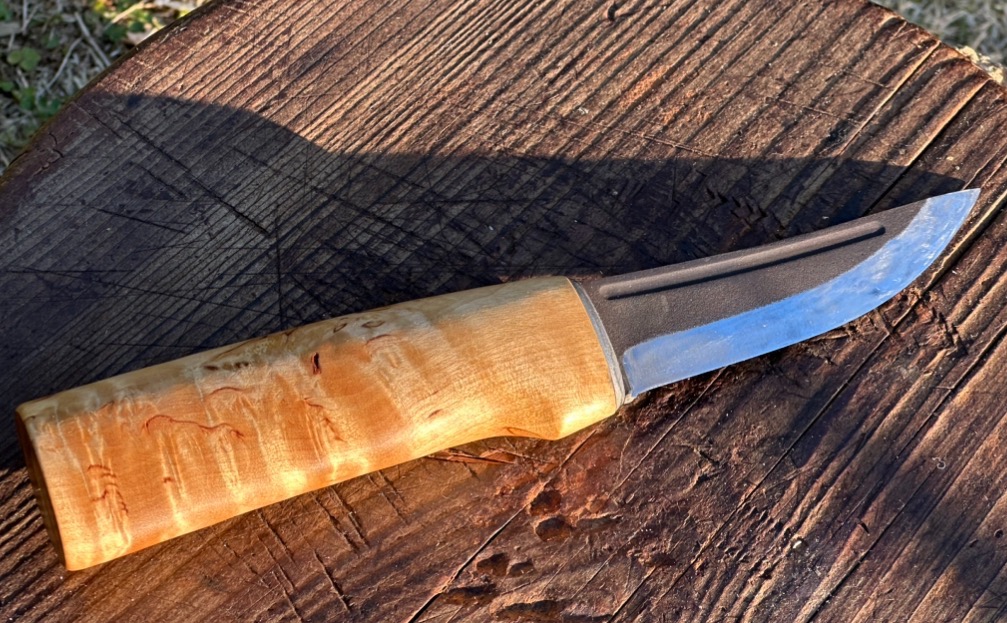 Roselli ロゼリ ハンターナイフ R100【カーボン鋼】【カーリーバーチ】Hunting knife フィンランド製 プーッコ :  roselli1 : CAMPLUS - 通販 - Yahoo!ショッピング