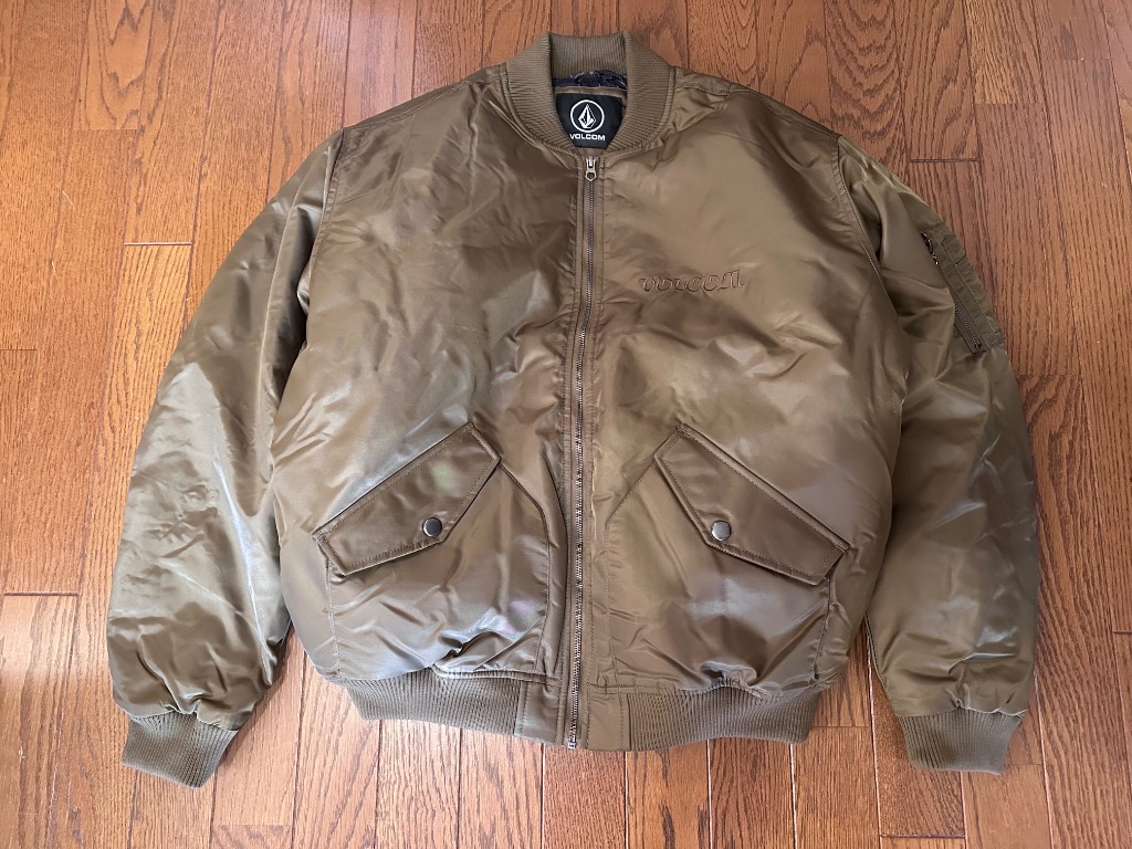 ボルコム 日本未発売 激レア MA-1ジャケット VOLCOM（ボルコム） 最短翌日配達 メンズ 中綿 MA-1 エムエーワン