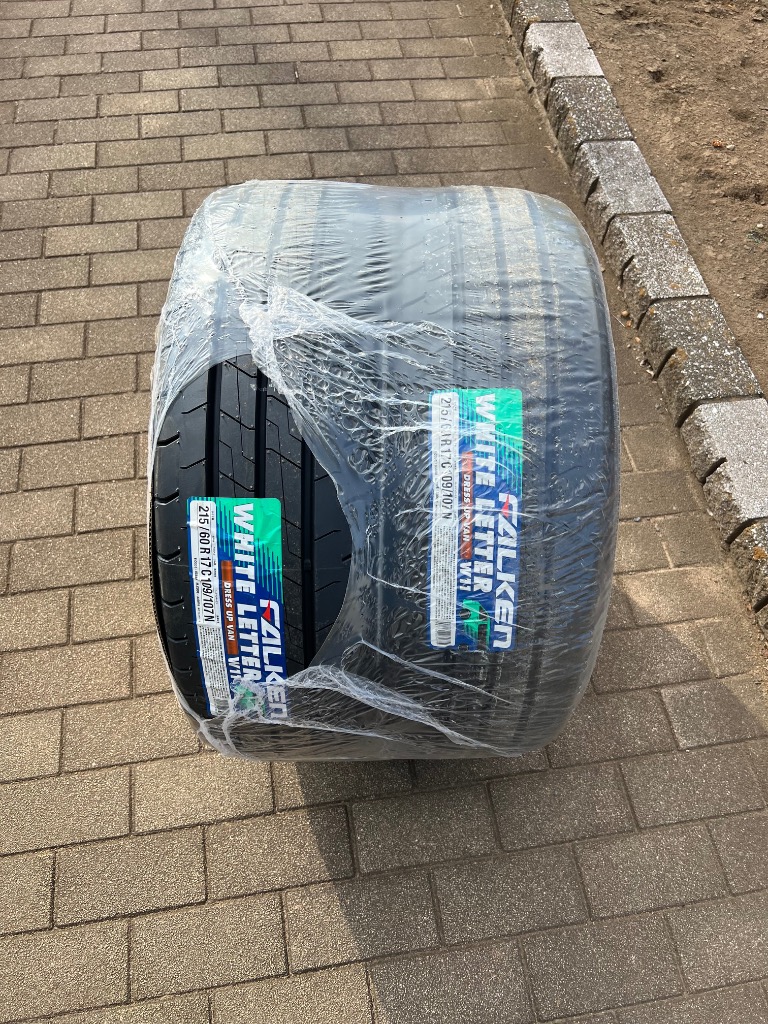 FALKEN ファルケン W11 215/60R17 109/107N 自動車 夏タイヤ