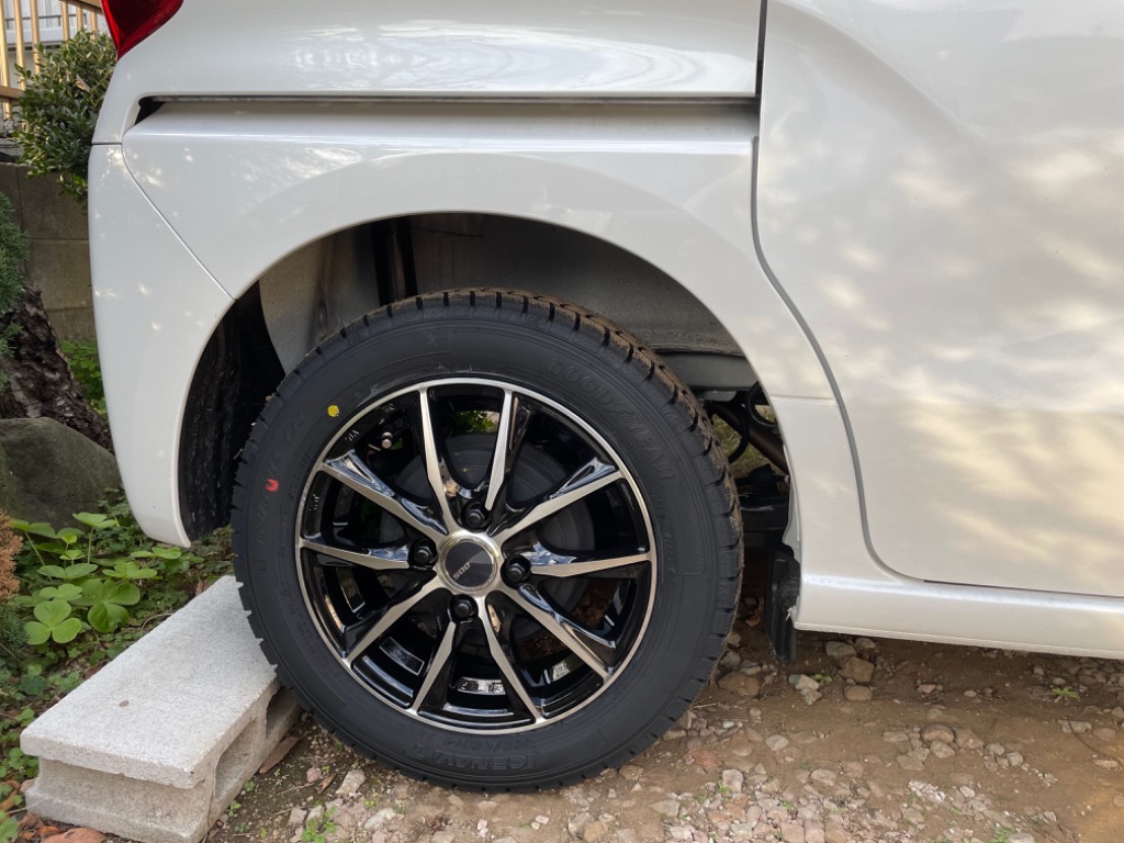 2025年製】スタッドレスタイヤ ホイール4本セット BADX D,O,S