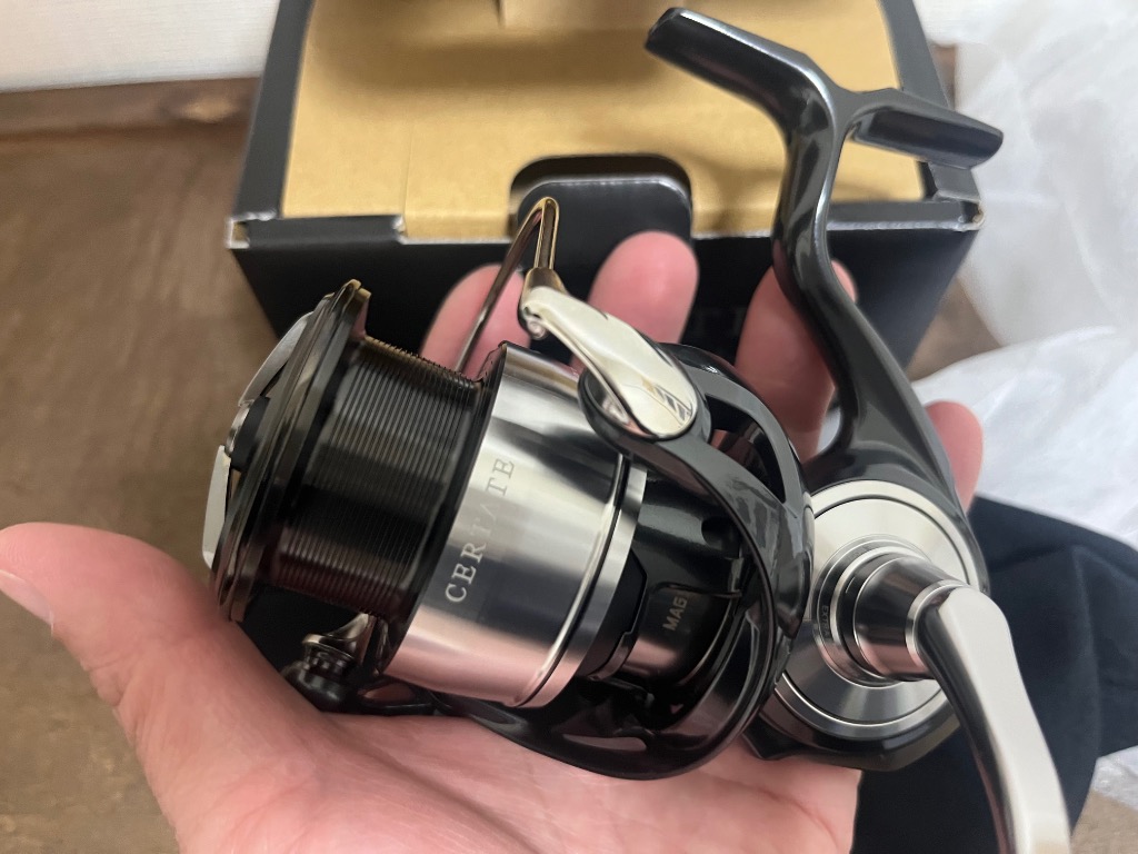 y*i様 24セルテートLT4000XH DAIWA（釣り） 24 セルテート LT4000-CXH スピニングリール - 最安値