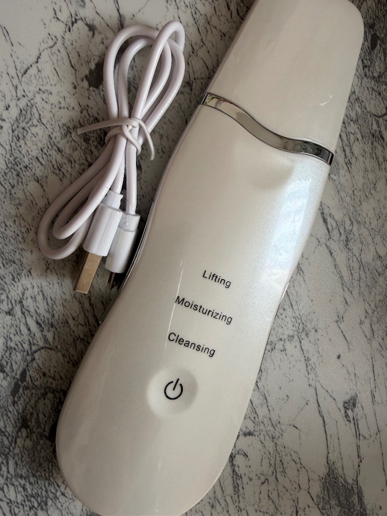 ウォーターピーリング 防水 毛穴ケア EMS 美顔器 角質除去 顔 鼻