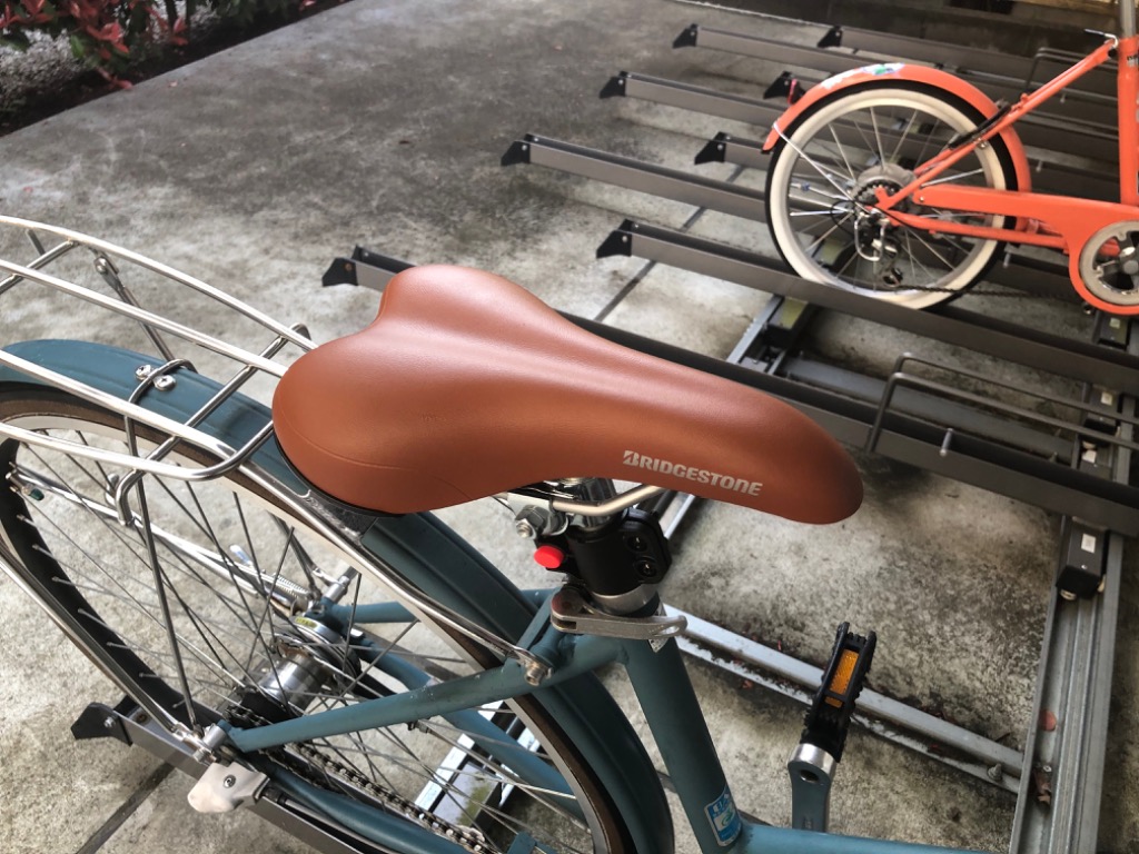ブリヂストン 水色 自転車 クッション付きサドル ケーブルロック