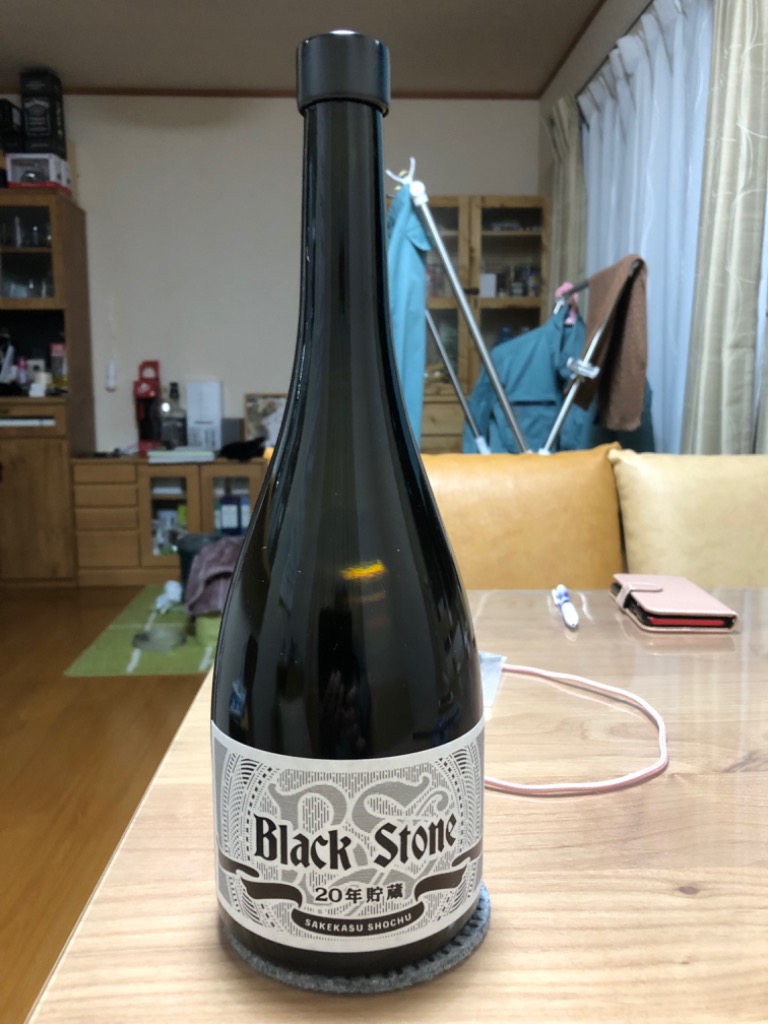 限定品】 秋田県醗酵工業 ブラックストーン 20年貯蔵 酒粕焼酎 43度