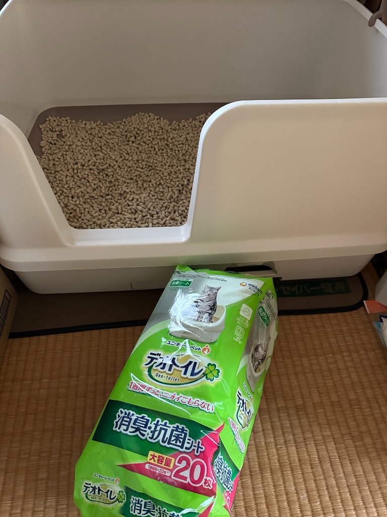 デオトイレ　砂　取りかえ専用　飛び散らない消臭・抗菌サンド　お徳用４Ｌ　猫砂　お一人様１点限り