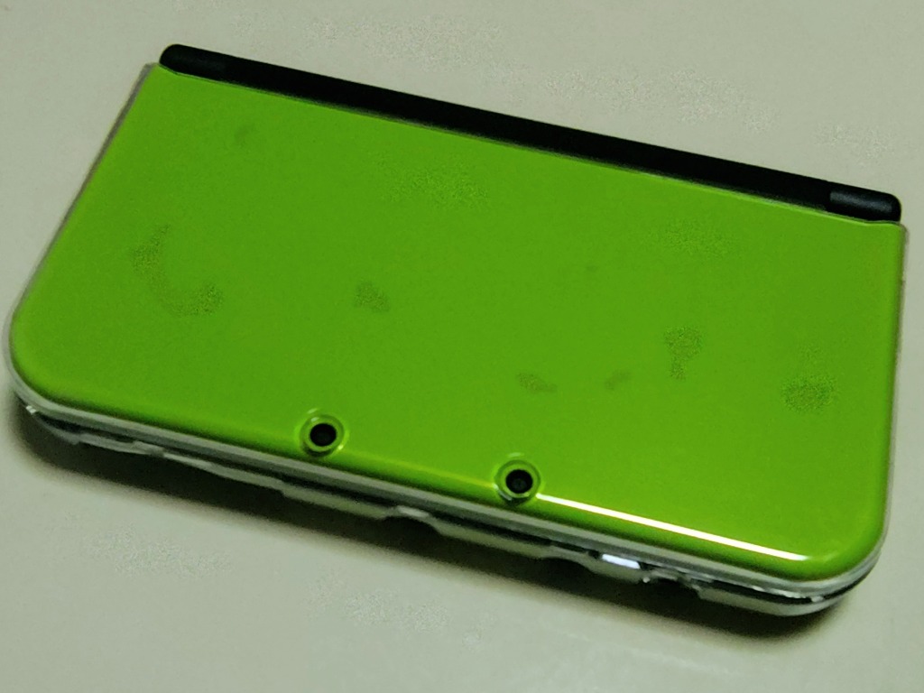 美品 ニンテンドー 3DS 本体 オレンジ×ホワイト クリアケース充電器付き 美品 ニンテンドー 3DS 本体 オレンジ×ホワイト クリアケース