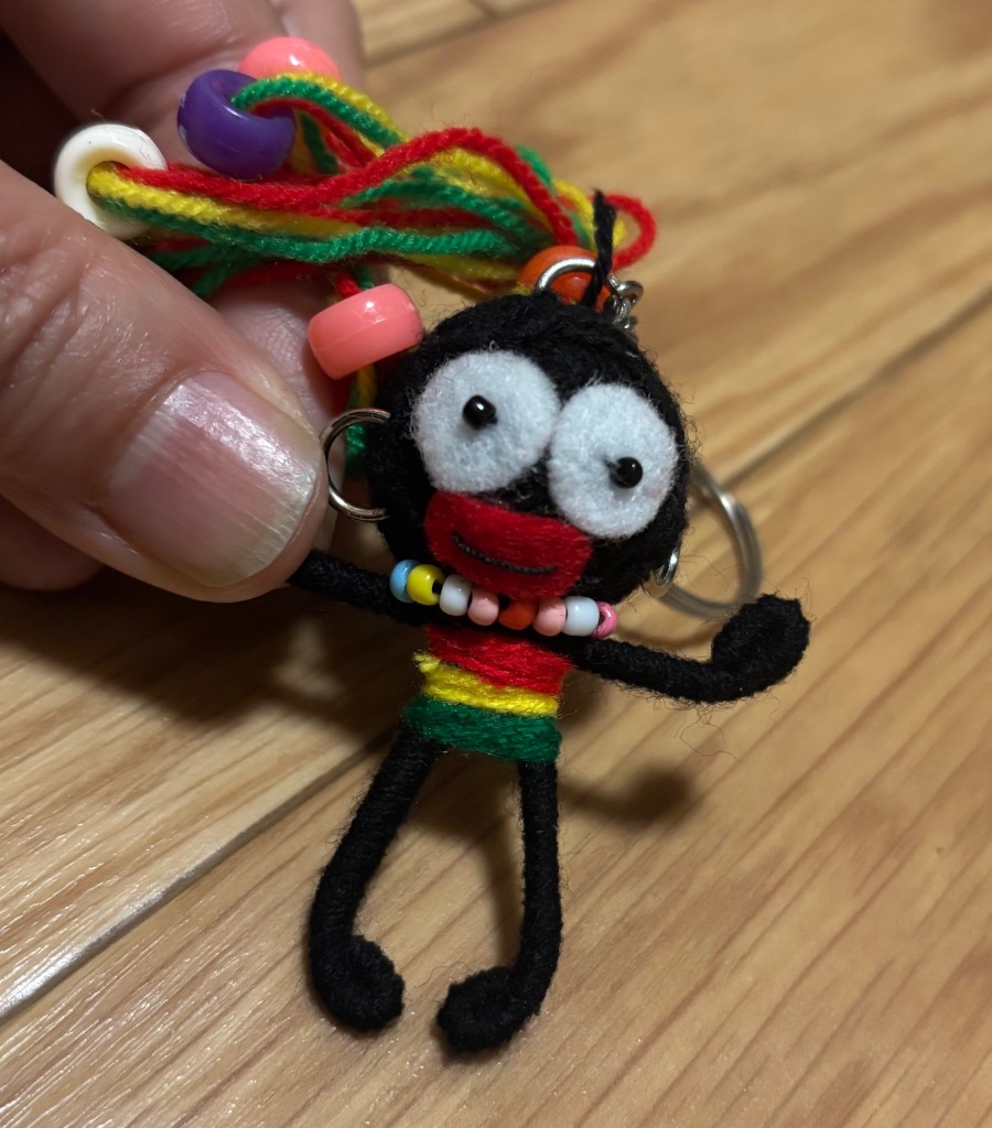 ブードゥ人形キーホルダー レゲエ バージョン お守り ハンドメイド