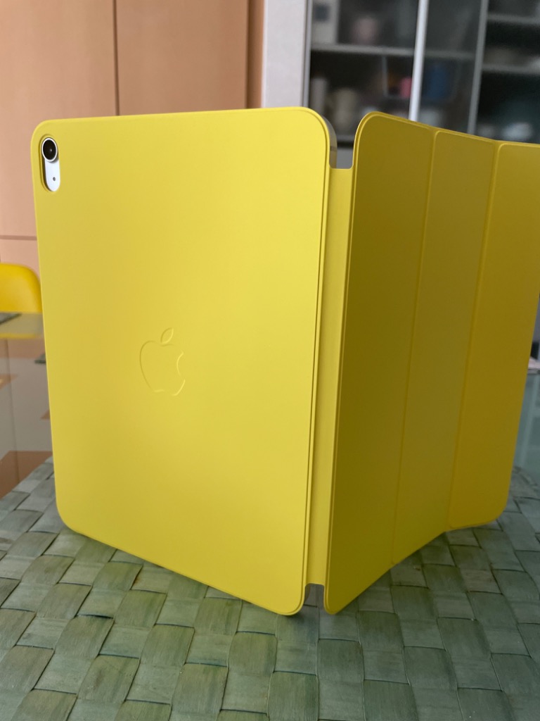 Apple iPad (第10世代) 用Smart Folio - レモネード
