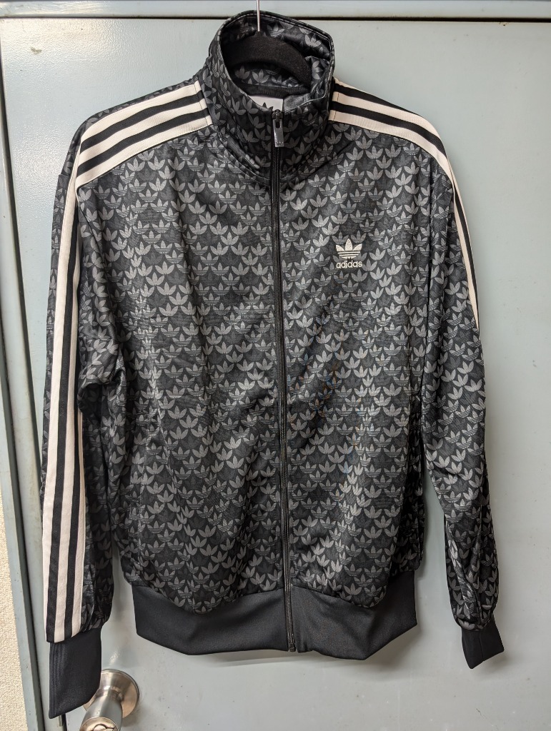 adidas Originals アディダス モノグラム ジャージ ファイヤー