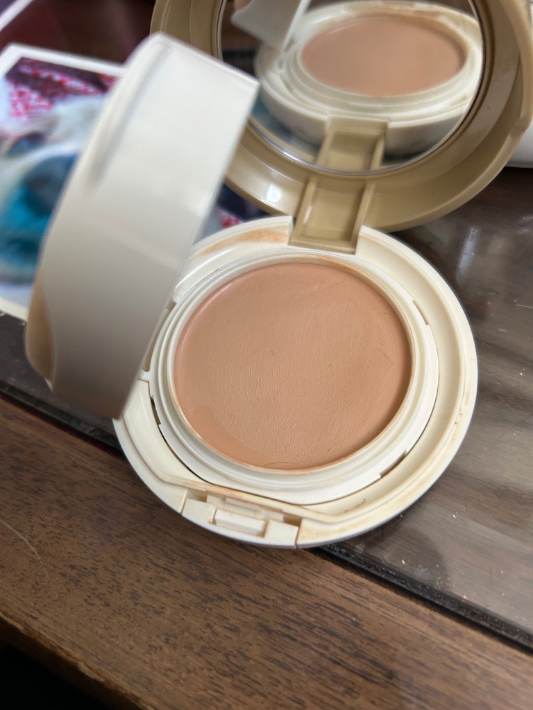 アネッサ アネッサ オールインワン ビューティーパクト 2 中間的な明る