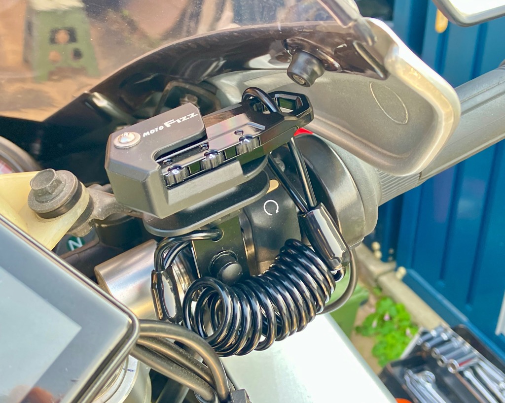 MOTOFIZZ ○☆送料無料 正規品〔TANAX〕 ヘルメット用ワイヤー