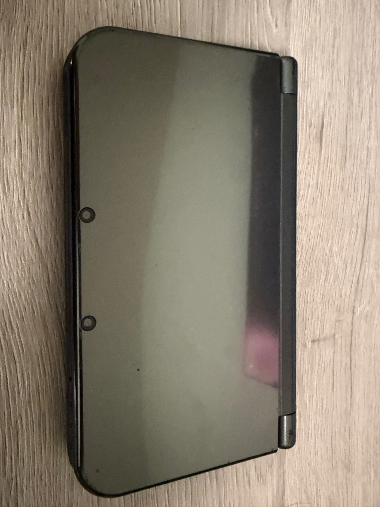 任天堂 Newニンテンドー3DS LL メタリックブラック ニンテンドー3DS