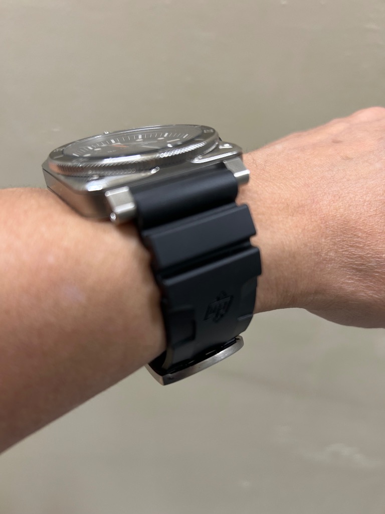 【未使用】OFEICINE PANERAI 純正ラバーベルト 　ブラック OFFICINE PANERAI パネライ 純正 替え ラバーベルト 尾錠用