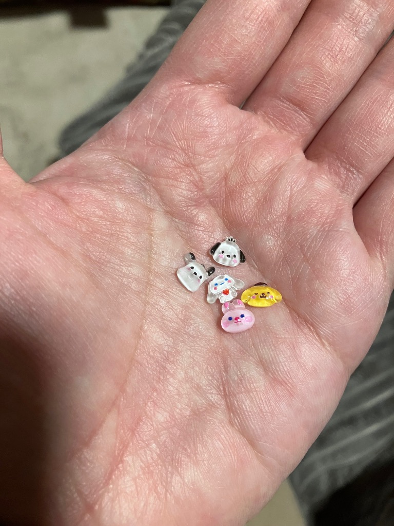 ネイルサイズのキャラクターお顔パーツ 5個セット☆プラスチック製貼り