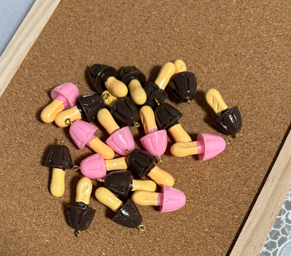 チョコ系お菓子詰め合わせ　DARS アルフォート　きのこの山他 Amazon | 明治製菓 きのこの山 たけのこの里 (20個セット