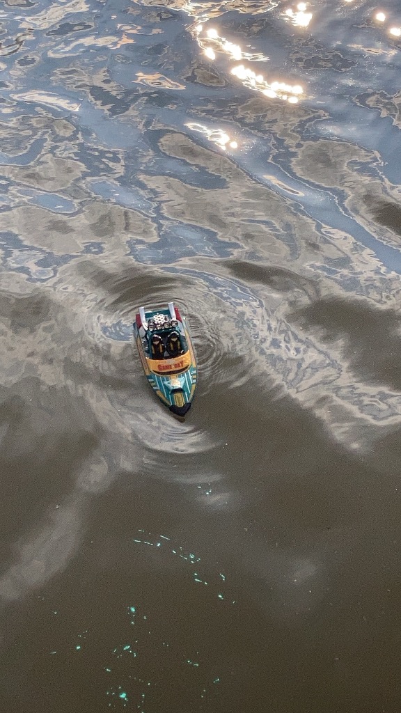 DEERC ラジコンボート ラジコン 船 おもちゃ こども向け 大人向け