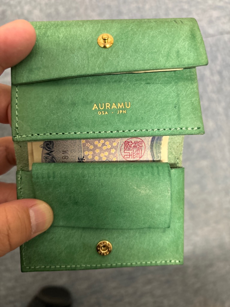 品良く着こなすため AURAMU 日本製 イタリアンスクラッチ オイルレザー イージー ブレスレット、バングル