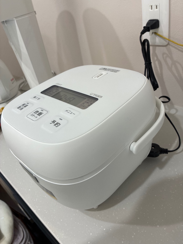 タイガー（TIGER） マイコン炊飯器 3合炊き マットホワイト JBS-G055WM