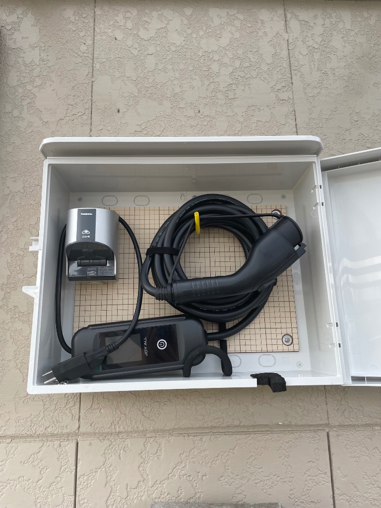 EV PHEV 充電ケーブル 収納ボックス コンセント付 D-EVBOX54A-C 電材王