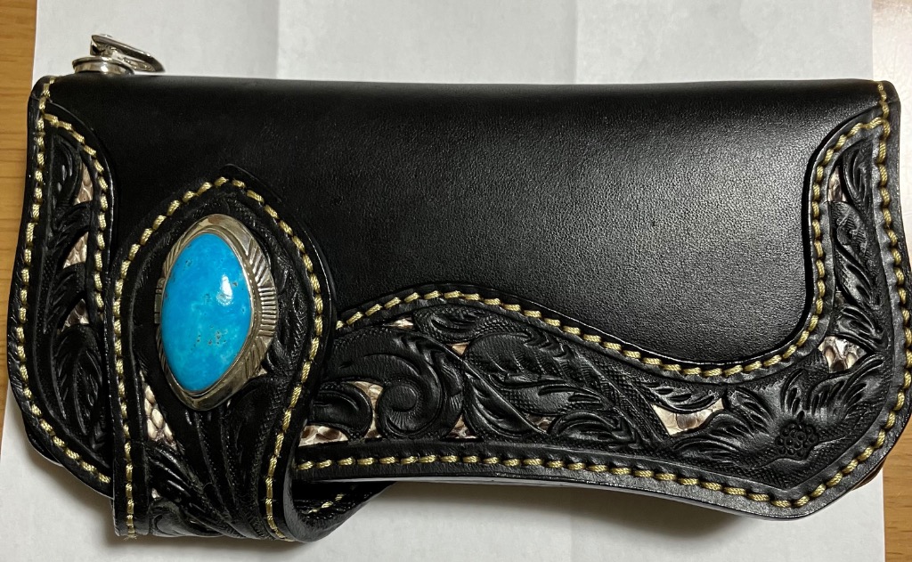 サガワ　ゴダンカービング本革長財布透かし彫りパイソンバイカーズ カービングウォレット 透かし彫り長財布 ラウンドファスナーロング