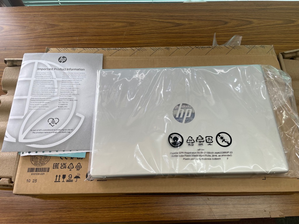 147 HP i5-第8世代 初期設定済 爆速新品SSD 即利用可能 D7-P5510 high-performing, standard-endurance PCIe 4.0 NVMe