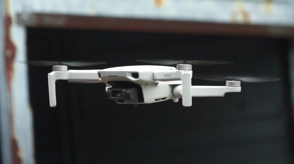 商品追加値下げ在庫復活 新品 199gドローン DJI Mini 2 Fly More Combo