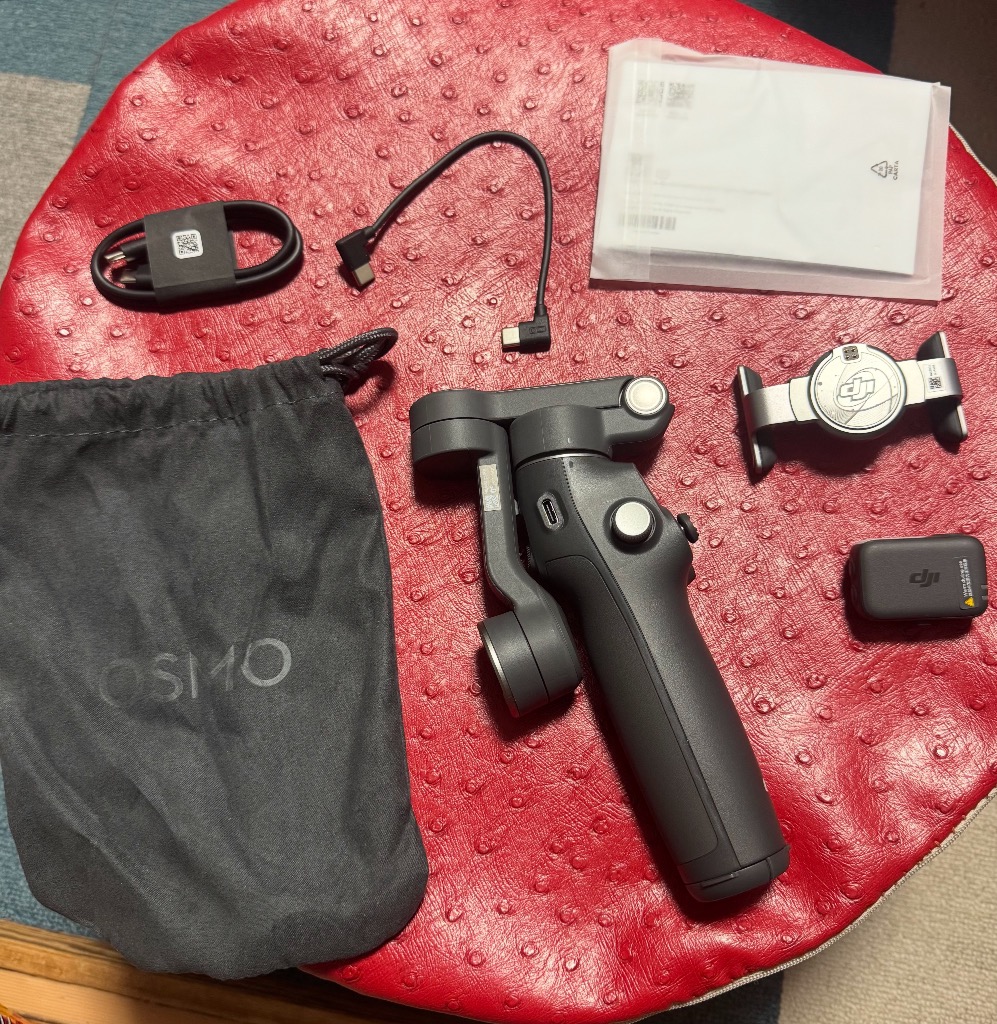 美品⭐️DJI Osmo Mobile 7P ジンバルスタビライザー おまけ付き Amazon.co.jp: DJI スマホ ジンバル Osmo Mobile 7P ジンバル