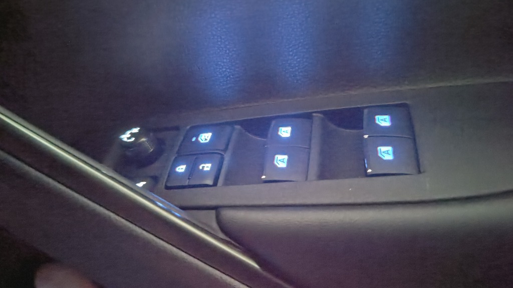 光る LEDイルミネーション付き パワーウインドウスイッチ
