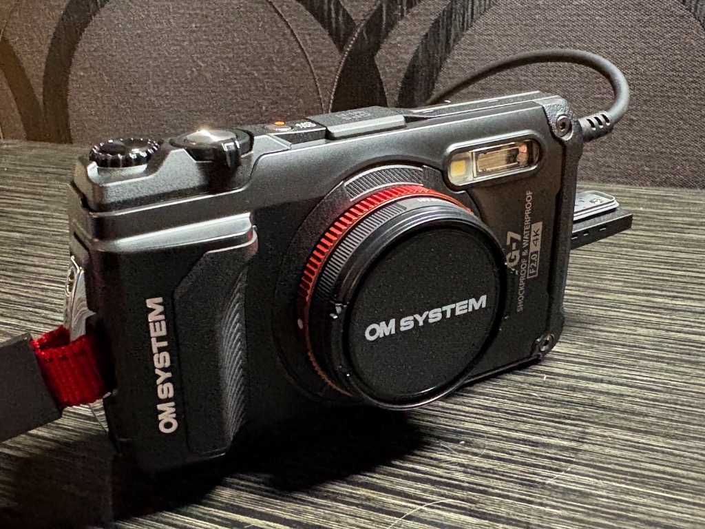 OM SYSTEM OM SYSTEM Tough TG-7 （ブラック） コンパクトデジタル