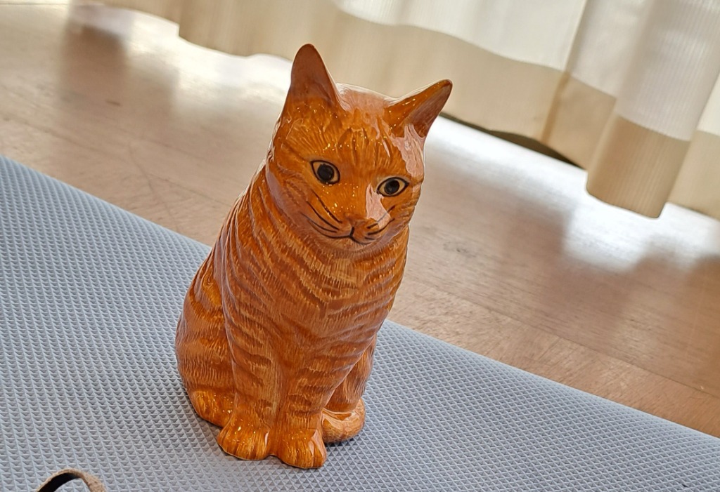 花瓶 猫 茶トラ トラ猫 おしゃれ 可愛い 陶器 大きい 動物 アニマル ネコ ねこ ペット プレゼント クエイルセラミックス Quail  Ceramics Vincent