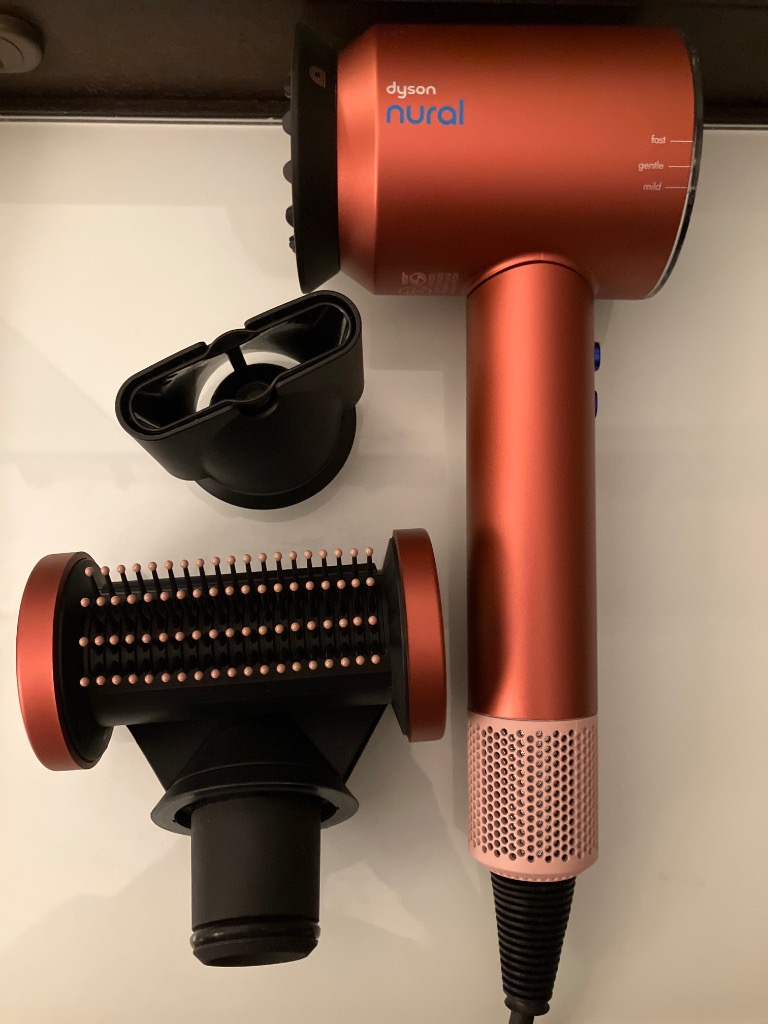 ☆dyson / ダイソン Dyson Supersonic Nural Shineヘアドライヤー HD16
