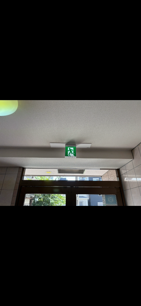 パナソニック FA10312C LE1 直付型壁直付型天井吊下型LED 誘導灯 FA10322CLE1 || LED誘導灯 本体(表示板別売) Panasonic 【天井直