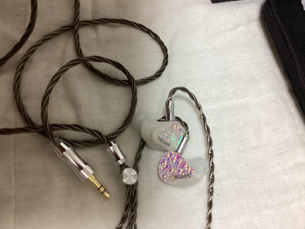 THIEAUDIO Hype 4 ホワイト 有線イヤフォン THIEAUDIO THIEAUDIO Hype 4 White ホワイト 有線イヤホン カナル型 耳
