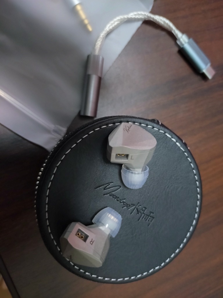 水月雨 (MOONDROP) Kadenz 有線イヤホン カナル型 リケーブル