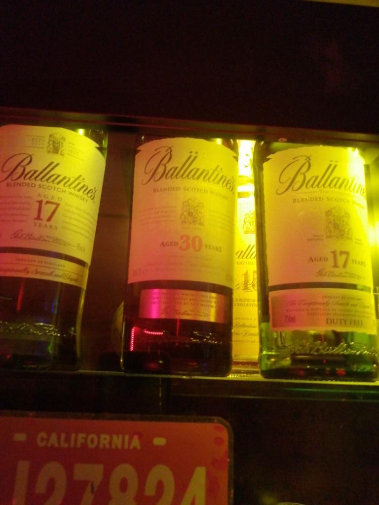 ウイスキー バランタイン 17年 40度 並行 箱付 700ml スコッチ 洋酒 包装不可 :3-ballantines-vt17:酒類の総合専門店  フェリシティー - 通販 - Yahoo!ショッピング