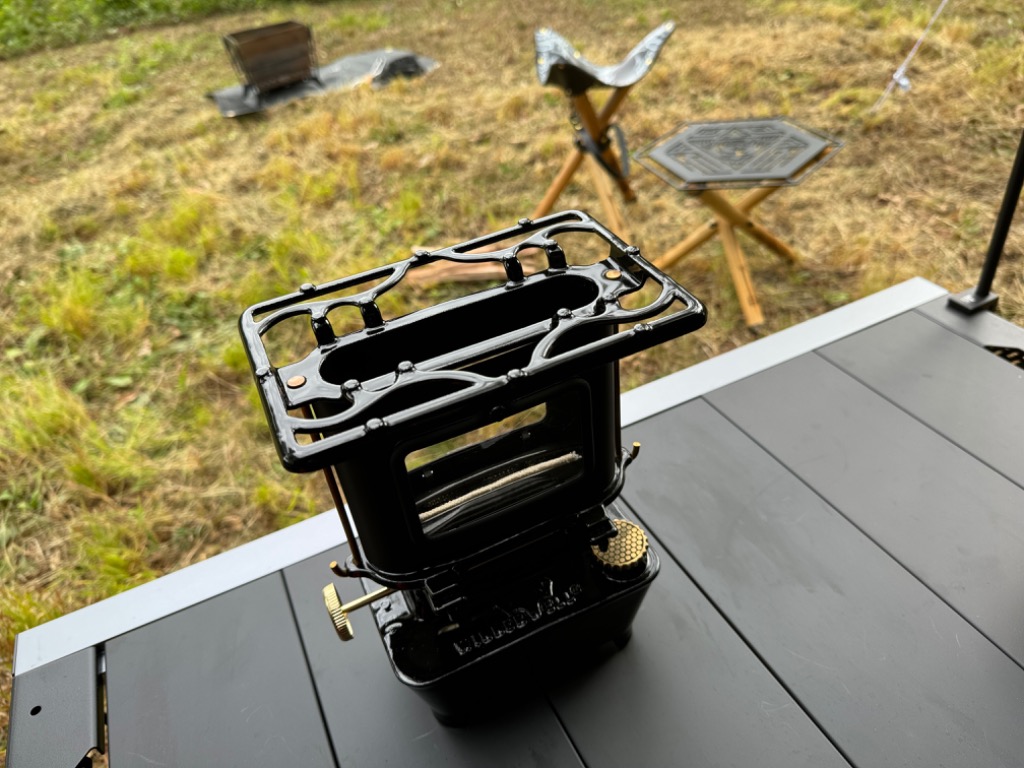 Winnerwell アイロンストーブ 小型 キャンプ オイルランタン Amazon.co.jp: Winnerwell アイロンストーブ 小型 キャンプ
