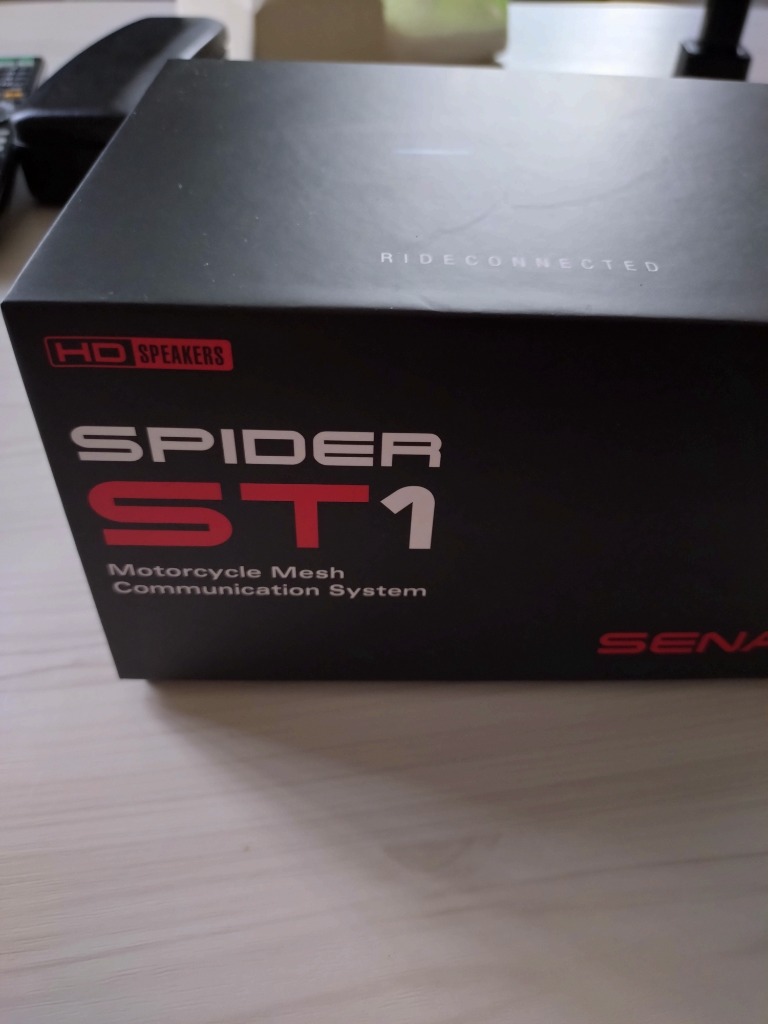 【新品・未開封】セナ ST1 スパイダー インカム （シングルパック） SENA Bluetooth Japan公式サイト | SPIDER ST1 | 製品概要