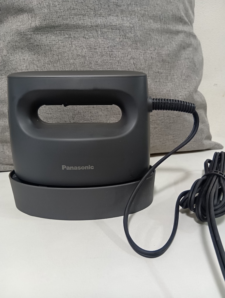 Panasonic（パナソニック） NI-FS70C-K カームブラック 衣類スチーマー